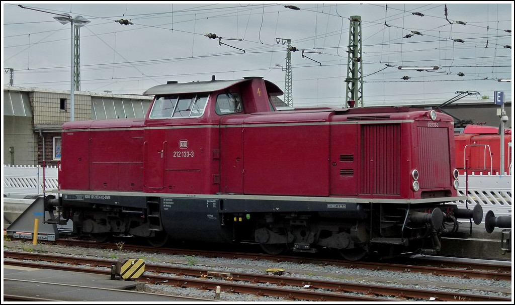 212 133-3 pictured at the main station of Münster (Westfalen) on September 27th, 2011.