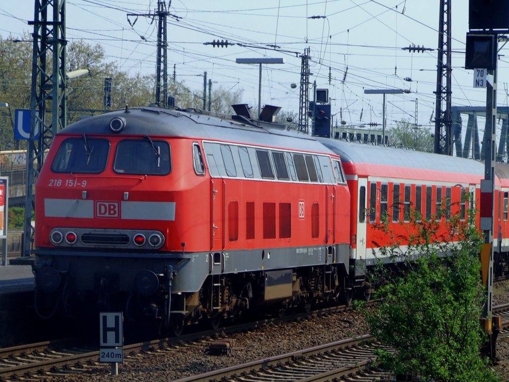 218151-9 on 15/04/2009 pushing a commuter train from station Cologne-Deutz Exhibition this was the terminus by Deutzerfeld to again on the siding.