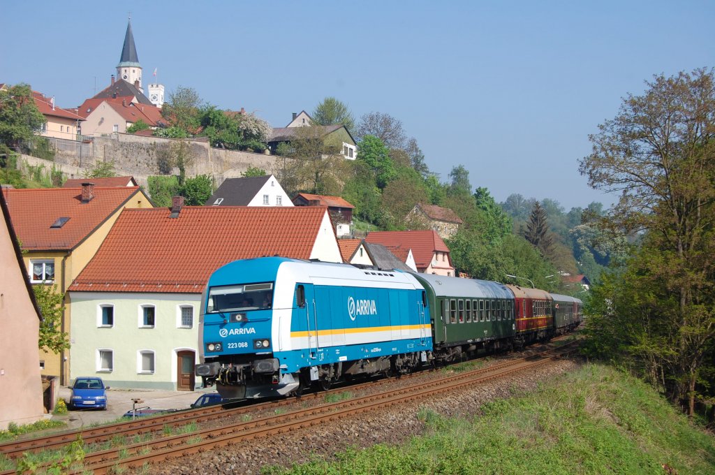 223 068 with a special train on 02.05.2009 in Nabburg