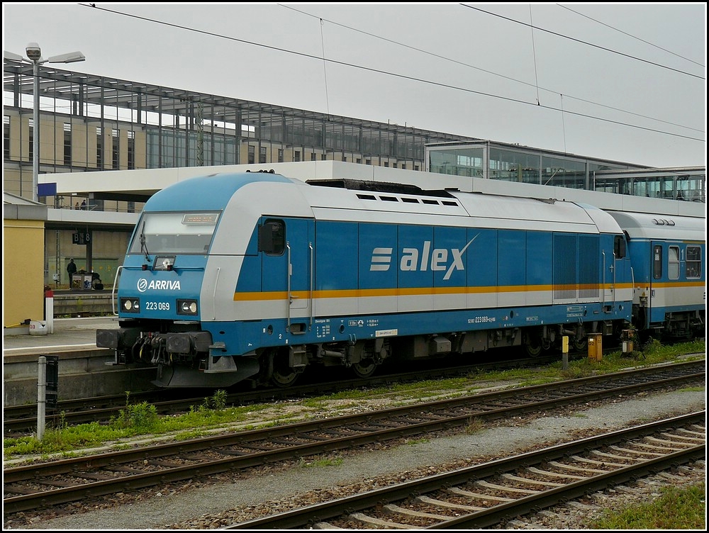 223 069 photographed at Regensburg on September 11th, 2010.