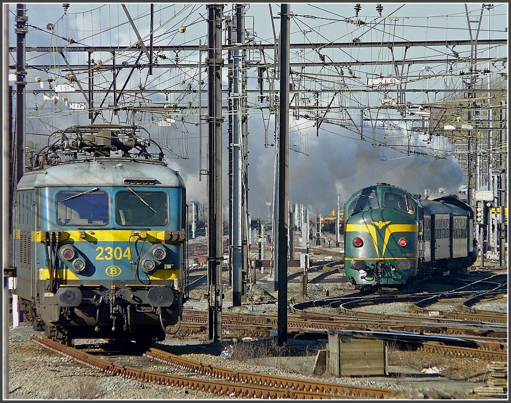 2304 and the PFT-TSP special train  Saint Valetrain  photographed at Gent Sint Pieters on February 14th, 1009.