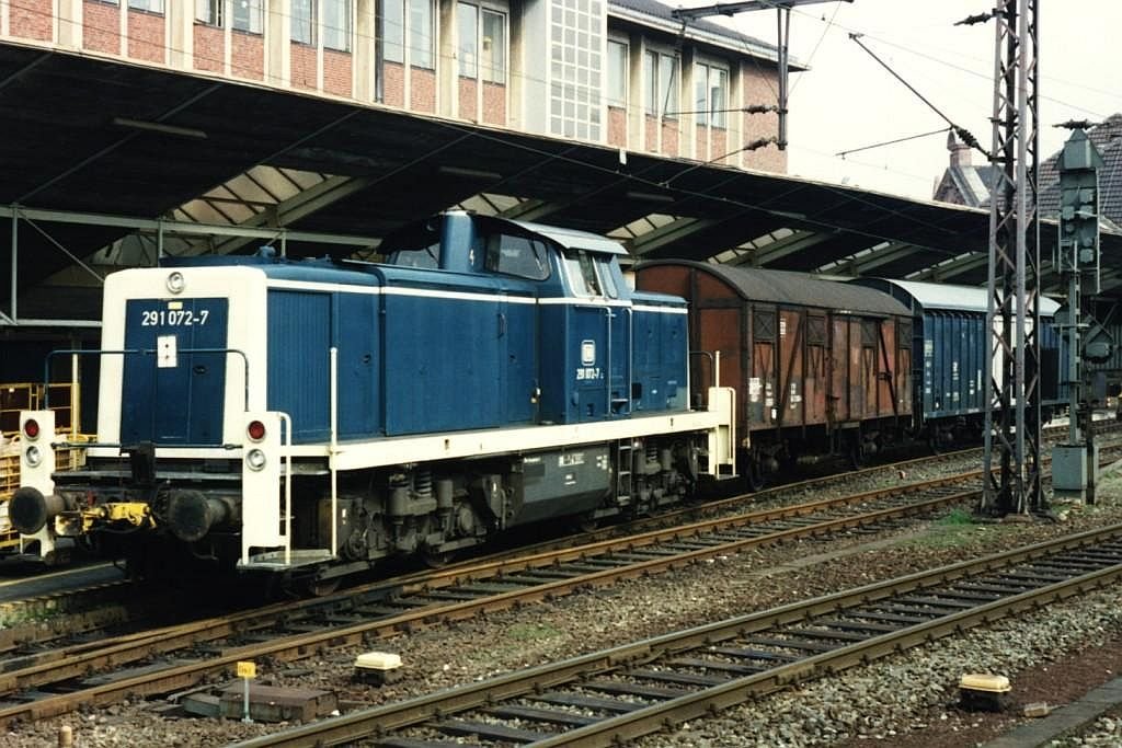 291 072-7 at Osnabrück Hauptbahnhof on 14-4-1993. Photo and scan: Date Jan de Vries. 