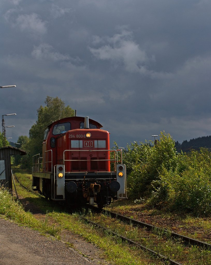 294800-8 (V90 repowers) DB Schenker on 08.08.2011 in Kreuztal . The locomotive was built in 1971 at Jung, Jungenthal (Kirchen) under the factory number 14 146 built, as for the DB 290 300-3.