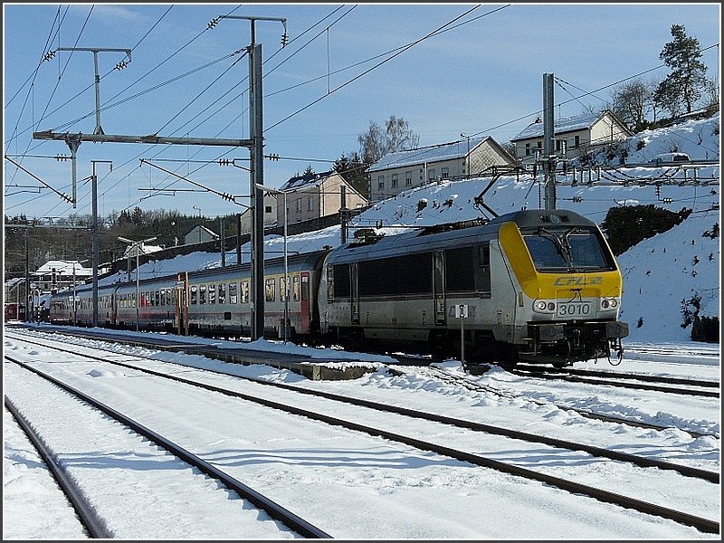 3010 heading the IR Luxembourg City-Liers is leaving the station of Troisvierges on March 23rd, 2008.