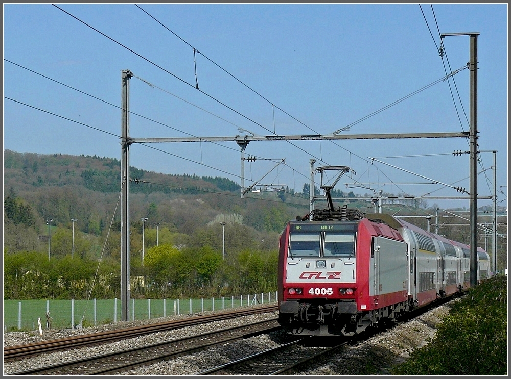 4005 with a local train to Wiltz pictured at Schieren on April 25th, 2010. 
