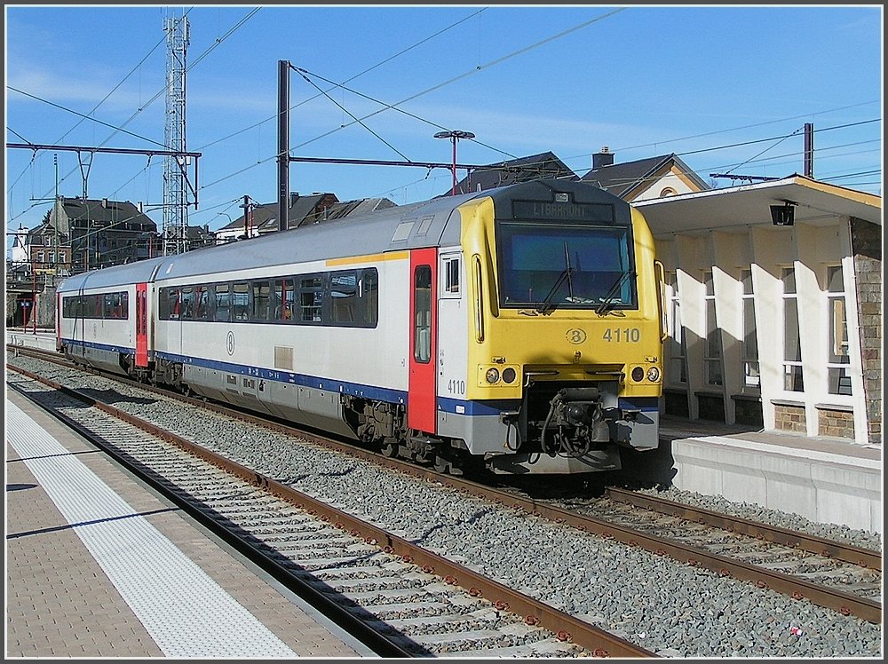 4110 is arriving at the station of Libramont on February 10th, 2008. 