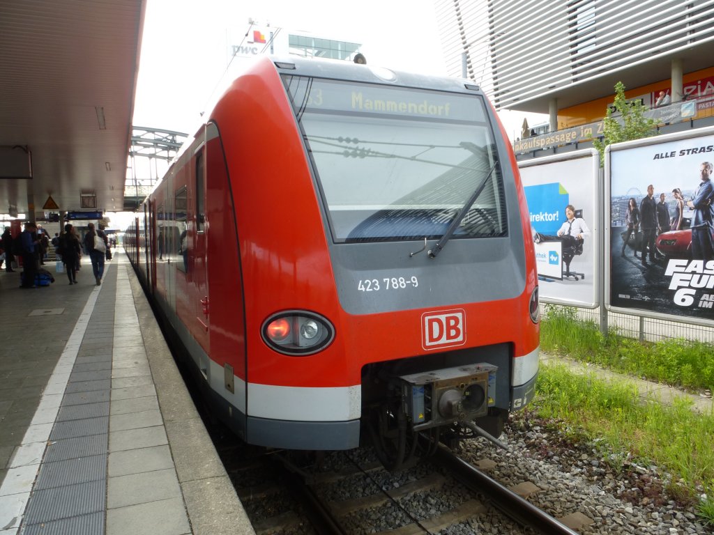423 788-9 is standing in Munich-Hackerbrcke on May 23rd 2013.