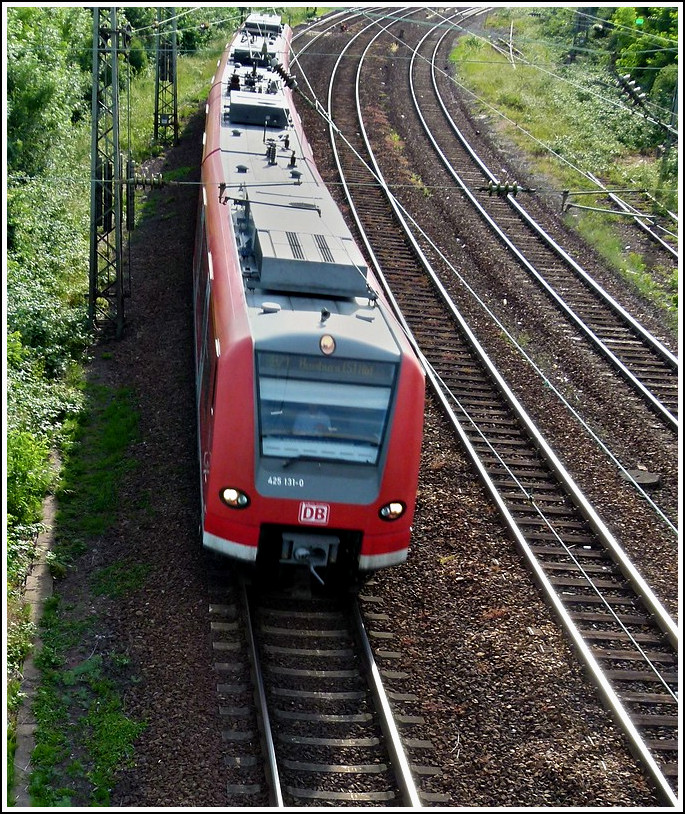 425 131-0 will soon arrive in Saarbrcken main station on May 28th, 2011.