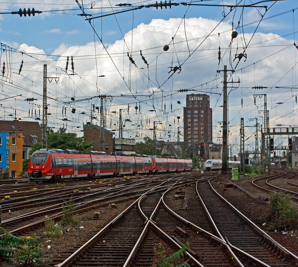 442 257 and 442 263 two coupled 4 pieces  Talent 2  as RE 9 (rsx - Rhein-Sieg-Express) Aachen - Cologne - Siegen on 07.07.2012 here on just before the entrance to the main station Cologne.