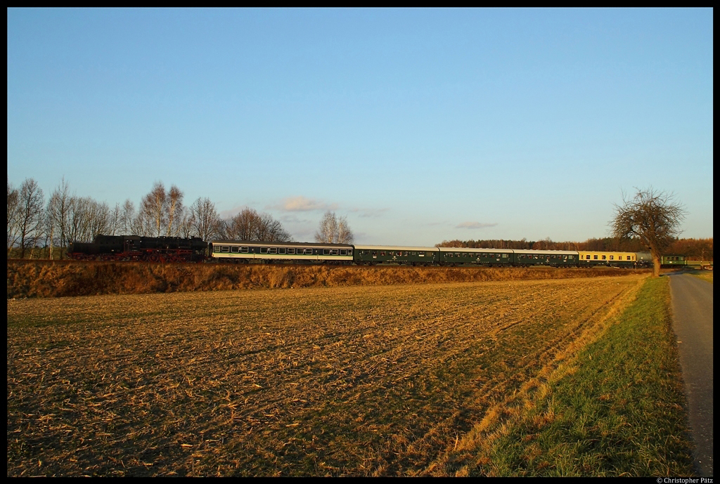 52 8080 with a advent extra train near Drrrhrsdorf.