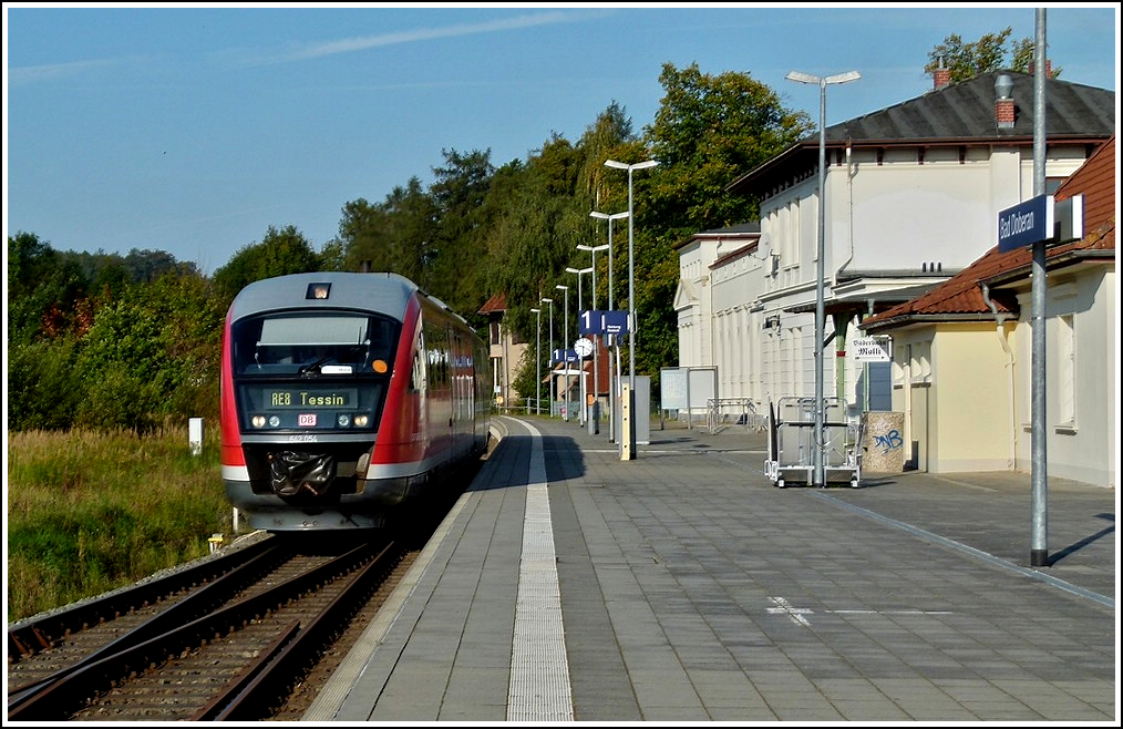 642 054 as RE 8 to Tessin is arriving in Bad Doberan on September 25th, 2011.