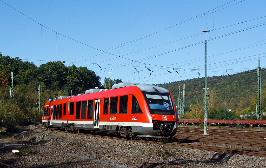 648 003 / 203 (LINT 41) of the DreiLnderBahn just before the entrance to the station Betzdorf/Sieg on 16.10.2011.