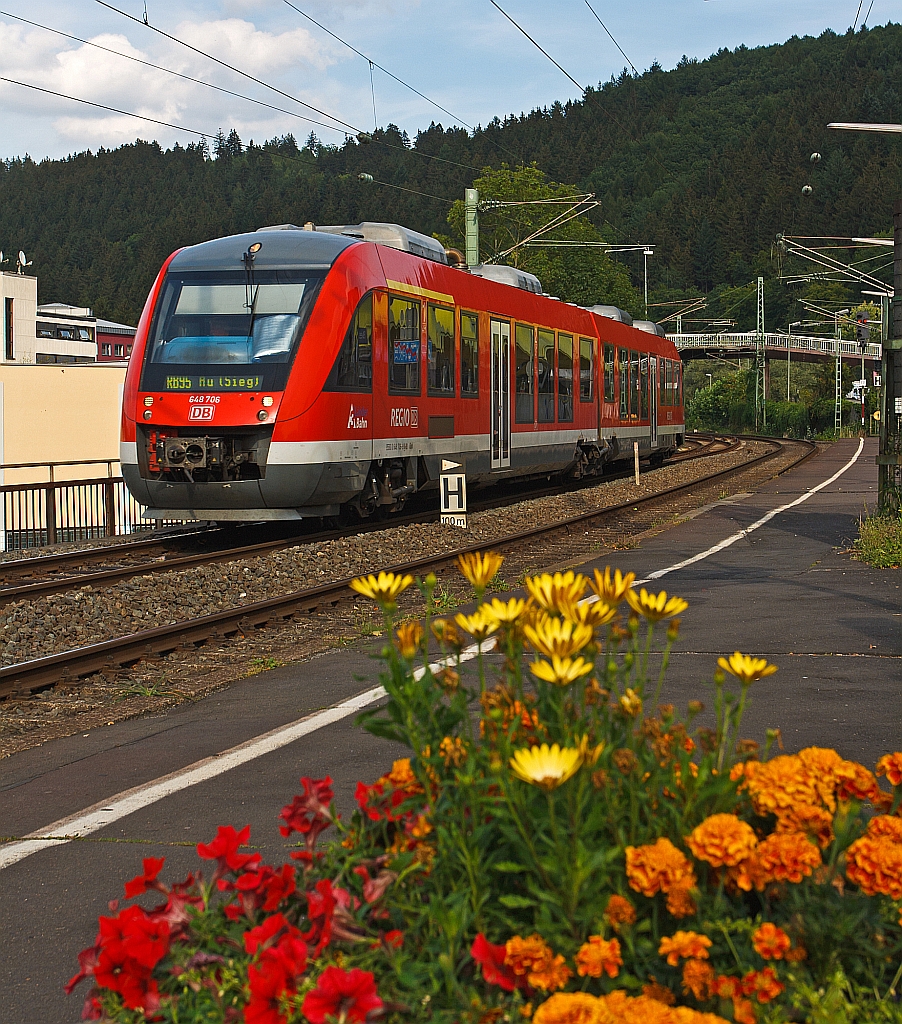 648 706/206  a LINT 41 of the Dreilnder Bahn as RB 95 (Dillenburg - Siegen - Betzdorf - Au/Sieg), moves into the station Betzdorf(Sieg) on 22.08.2012.