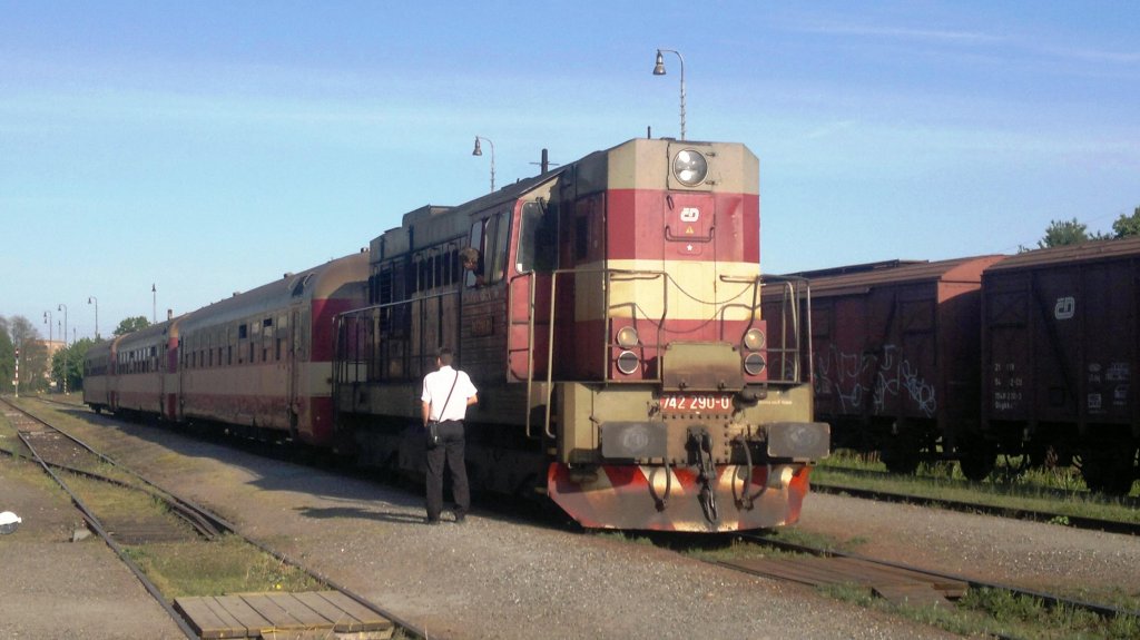 742 290 on the 8th of May, 2012 on the Railway station Zlonice.