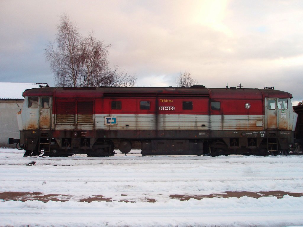 751 232 on the 20th of June, 2012 on the Railway station Volary.