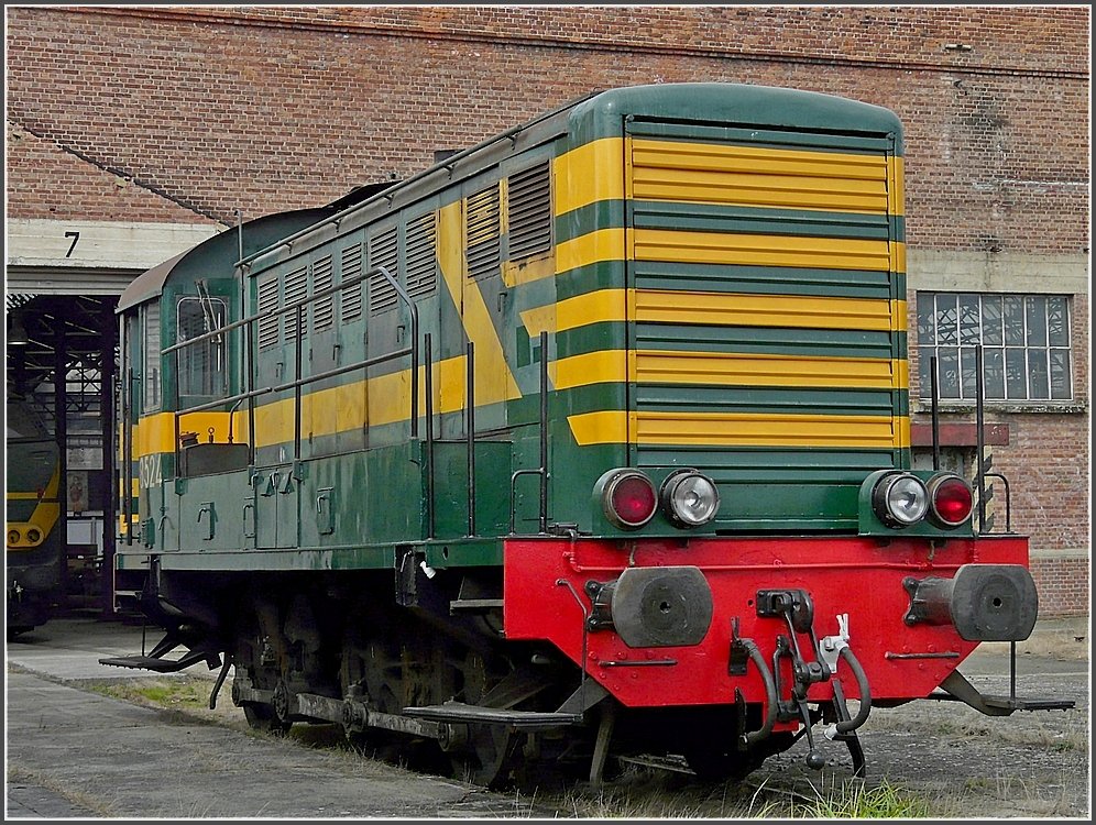 8524 pictured at Saint Ghislain on September 12th, 2009.