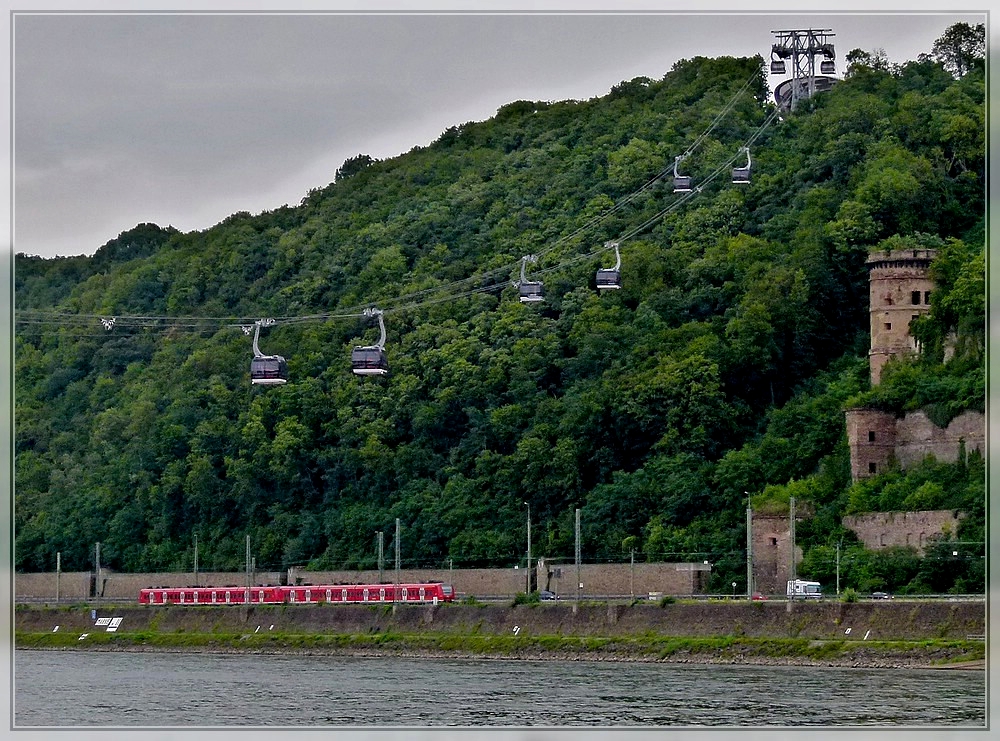 A 425 double unit is running under the funicular  Rheinseilbahn  in Koblenz Ehrenbreitstein on June 24th, 2011.