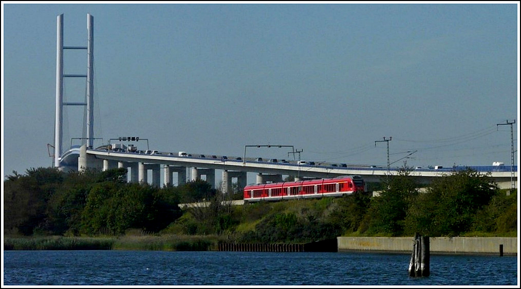 A 429 unit is running on the Rgendamm between Altefhr and Stralsund on September 20th, 2011.