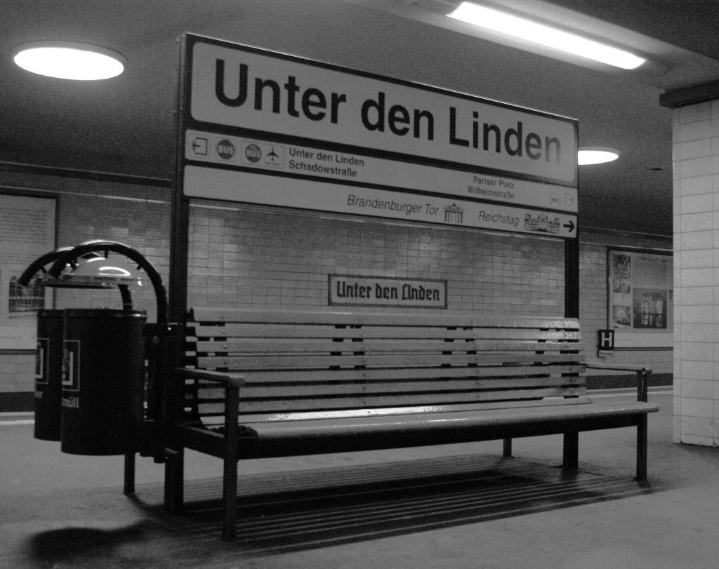 A bank on the old and famous Berin S-Bahn Station  Unter den Linden 
(This Station is called now  Brandenburger Tor  
25.11.2008