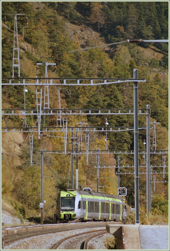 A BLS  Ltschberger  is arriing at Hohten.
13.10.2011