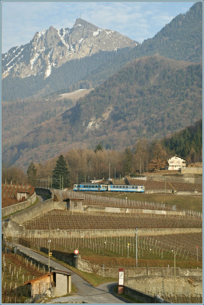 A blue ASD composition over Aigle. 
04.02.2011 