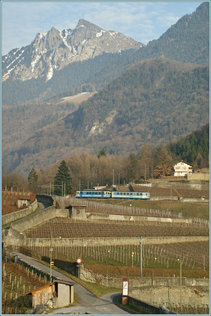 A blue ASD composition over Aigle. 
04.02.2011 