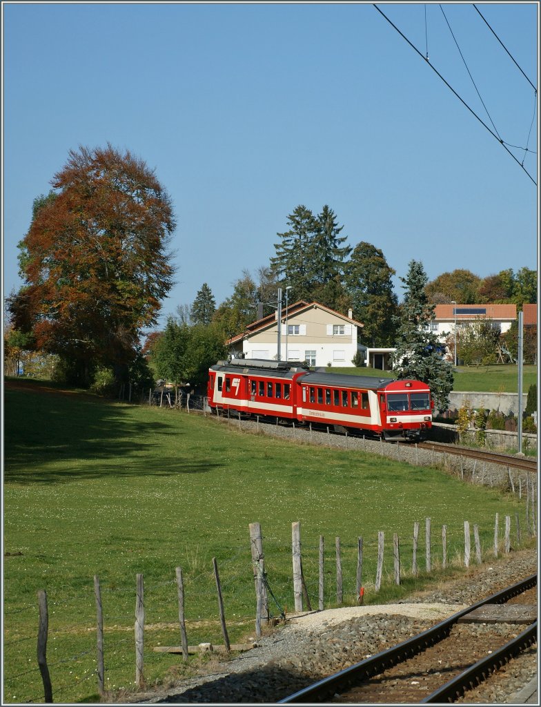 A CJ local train by Les Breuleux. 
11.10.2010 