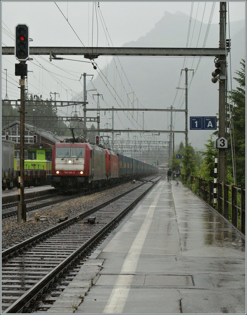 A  Crossrail  Cargo Train is arriving at Kandersteg.
26. 06.2013
