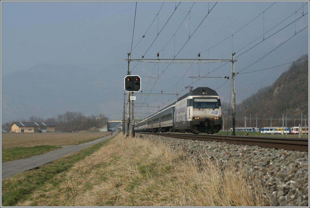 A dirty SBB Re 460 101-9 by Aigle. 
05.03.2011