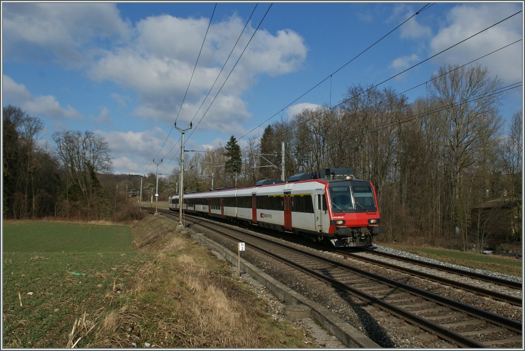A Domino on the way to Yverdon by Vufflens la Ville. 
20.02.2012
