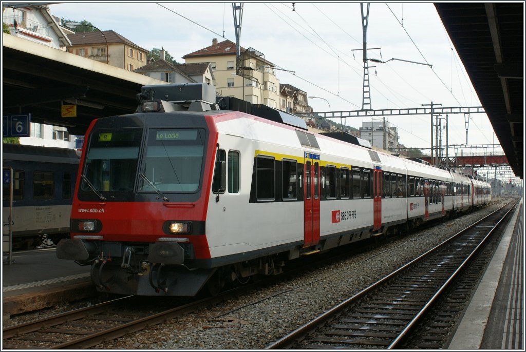 A double Domino (3 and 2 couches) in Neuchatel.  06.09.2011