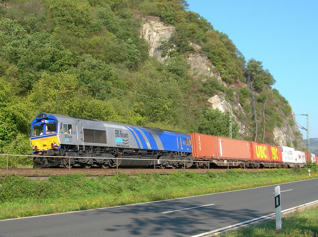 A ERS-Railways Class 66 by on the beautiful Rhein-line between Koblenz Bingen. 22.09.2006