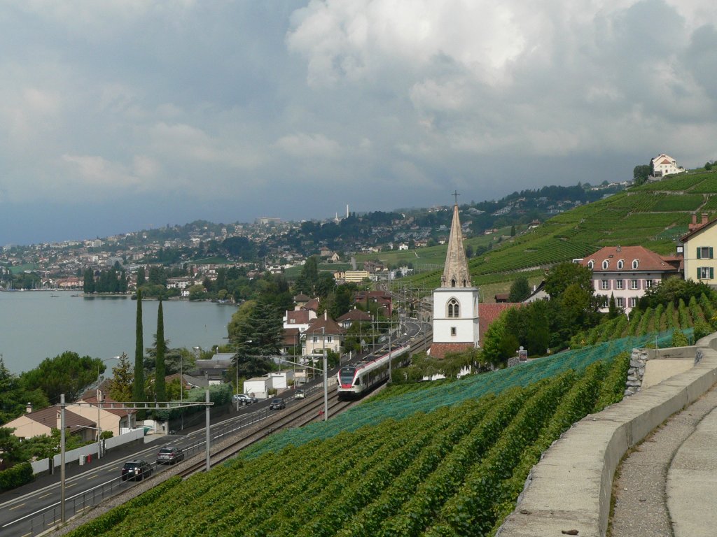 A Flirt train near Lausanne, 2011-08-27