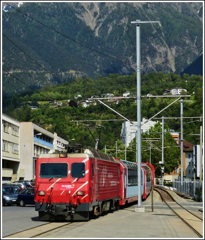 A Glacier Express is arriving in Brig on May 28th, 2012.