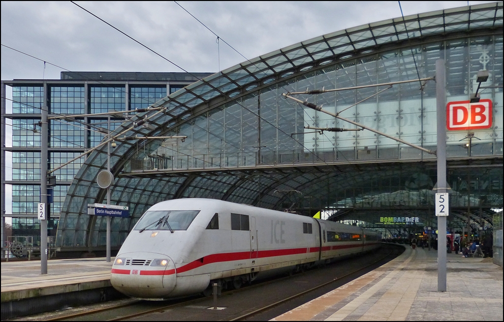 A ICE 1 unit pictured in Berlin main station on December 25th, 2012.