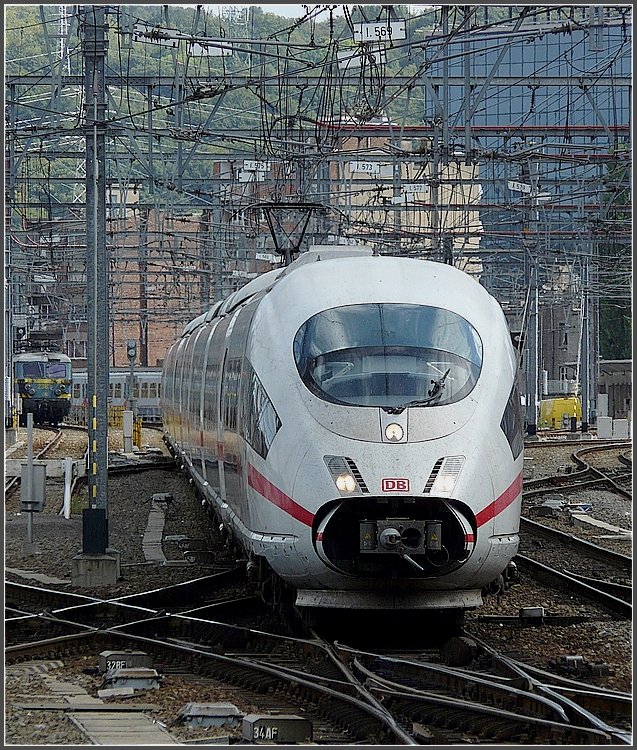 A ICE unit arrives at the station Lige Guillemins on its way from Frankfurt/Main to Brussels on August 30th, 2009.