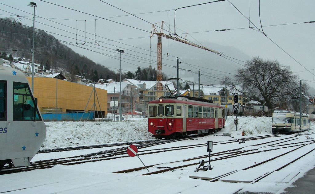 A local train from the Les Pliades is arriving in Blonay.
02.01.2010