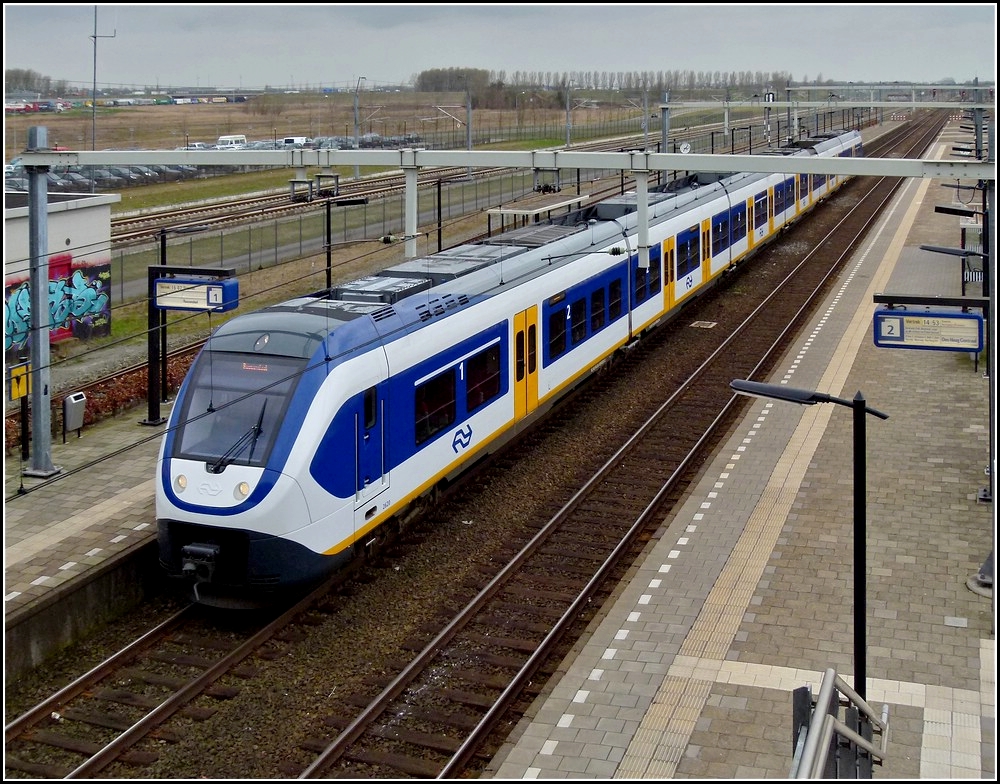 A local train to Roosendaal is entering into the station of Lage Zwaluwe on March 10th, 2011.