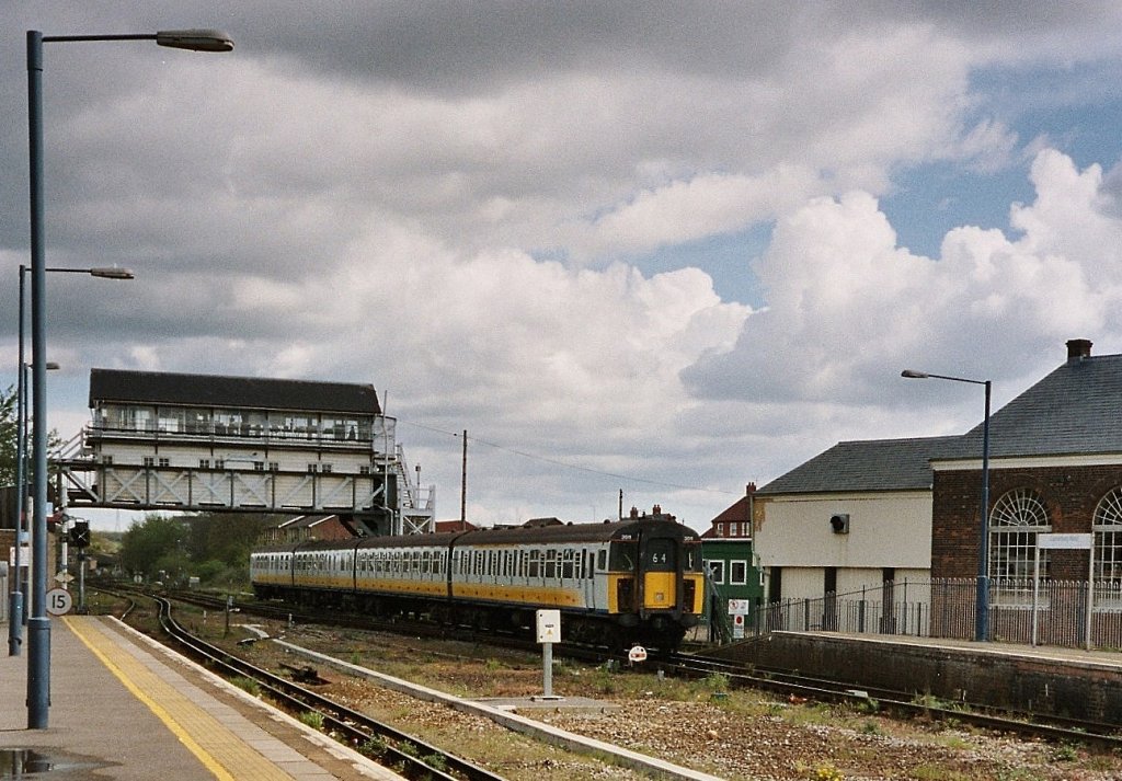 A  Miss Marple -train in Canterbury West.
19.04.2004