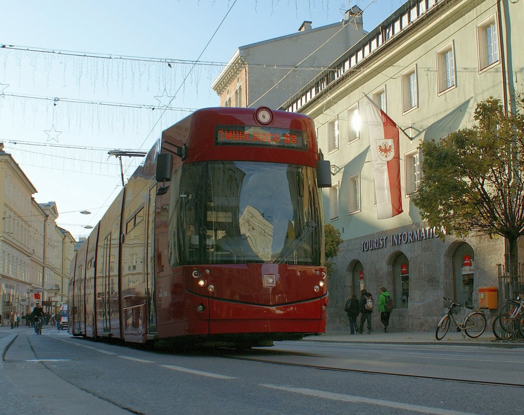A new tram in Innsbruck. 
05.11.2009
