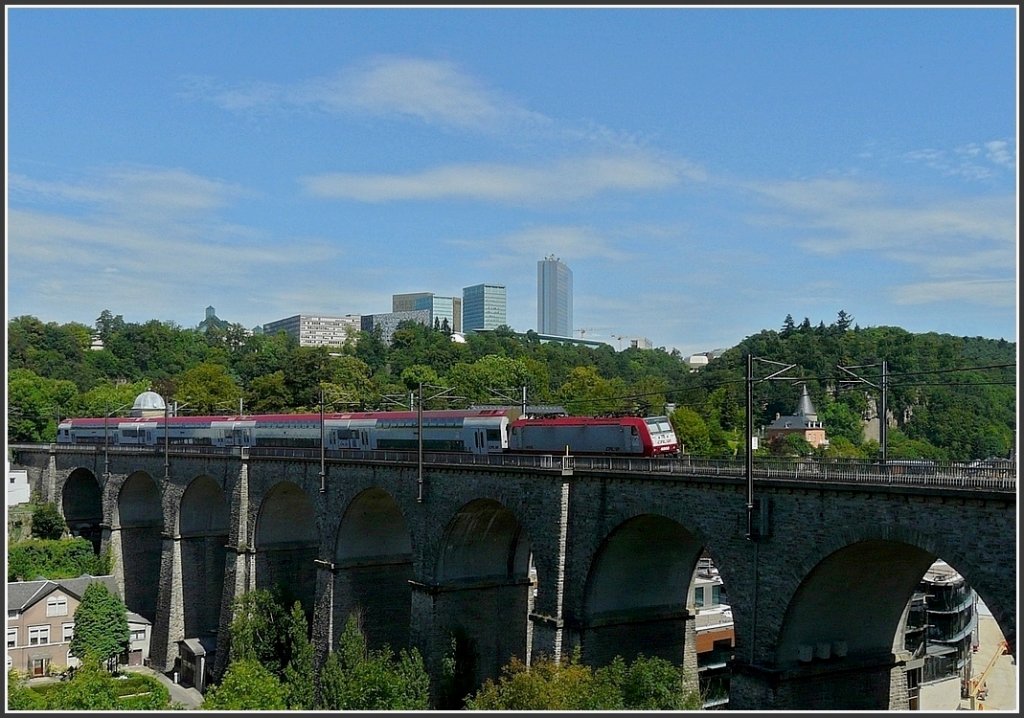 A push-pull train is crossing the viaduct of Clausen just before arriving at the station of Luxembourg City on August 1st, 2009.