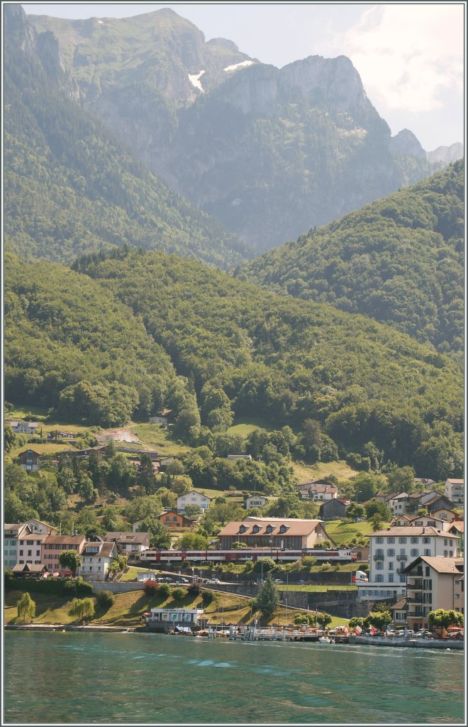 A  RegionAlps  Domino in St Gingolph (Suisse).
01.07.2013
