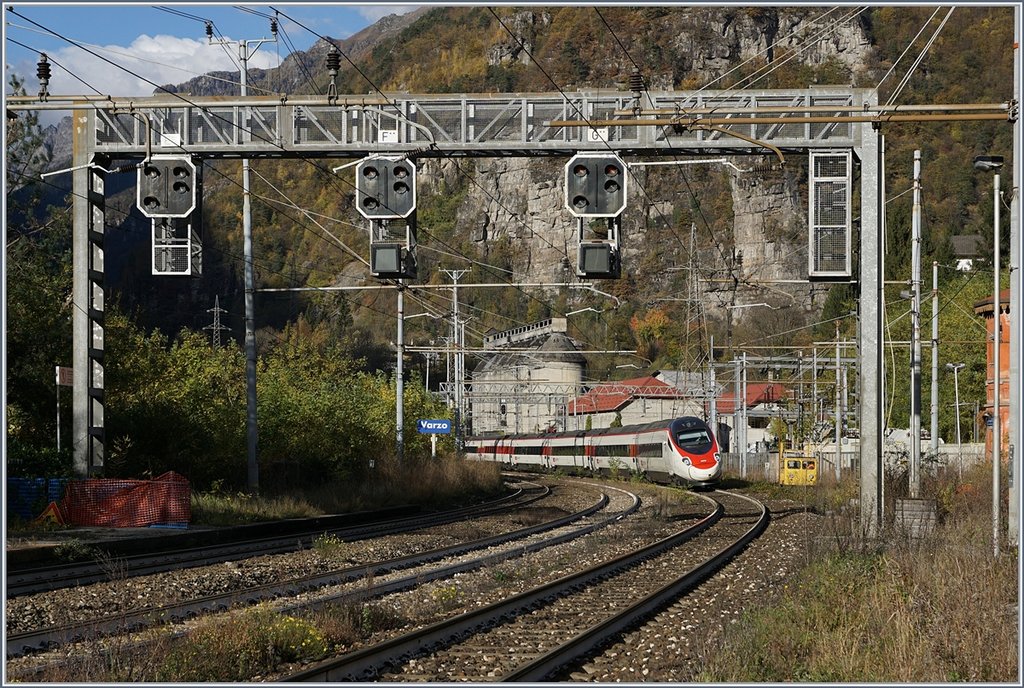 A SBB ETR 610 on the way to Venezia by Varzo.
27.10.2017