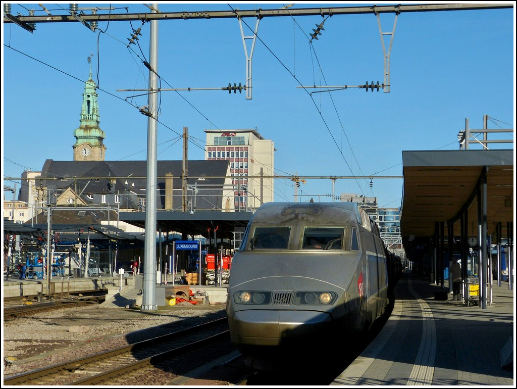 A TGV Atlantique/Réseau unit is waiting for passengers in Luxembourg City on January 16th, 2012.