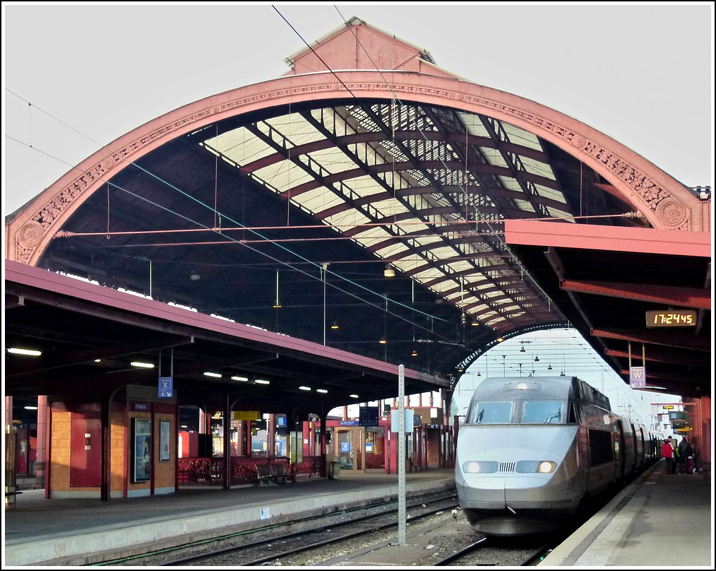 A TGV Atlantique/Rseau unit photographed in the main station of Strasbourg on October 29th, 2011. 