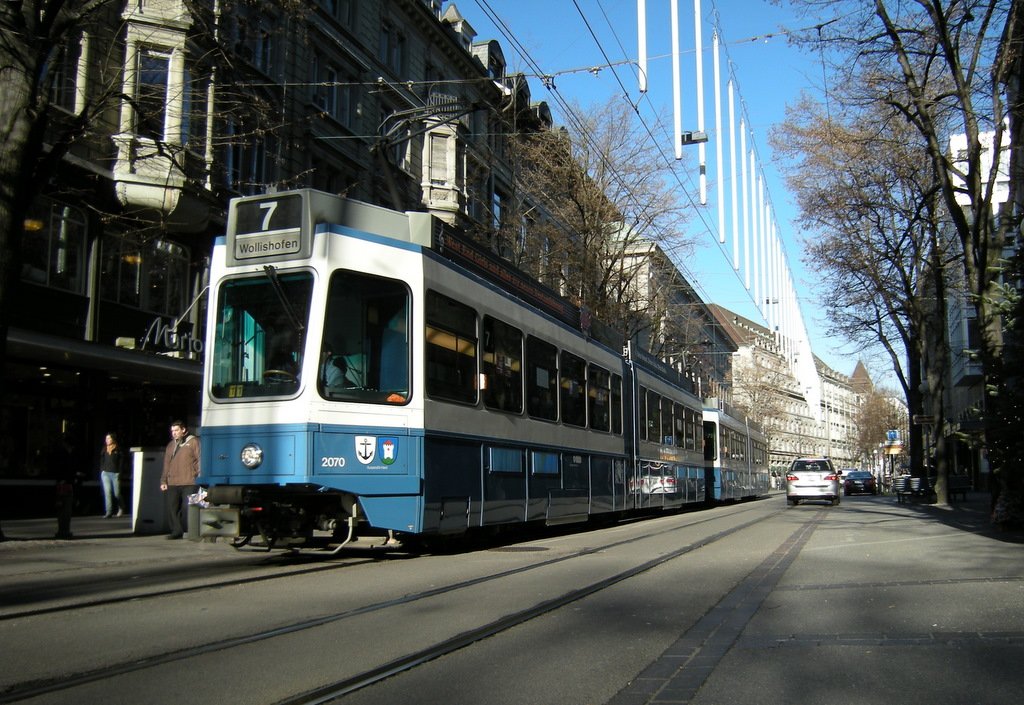 A tram for the Line seven services in the famous  Bahnhofstrasse  in Zrich. 
09.12.2009