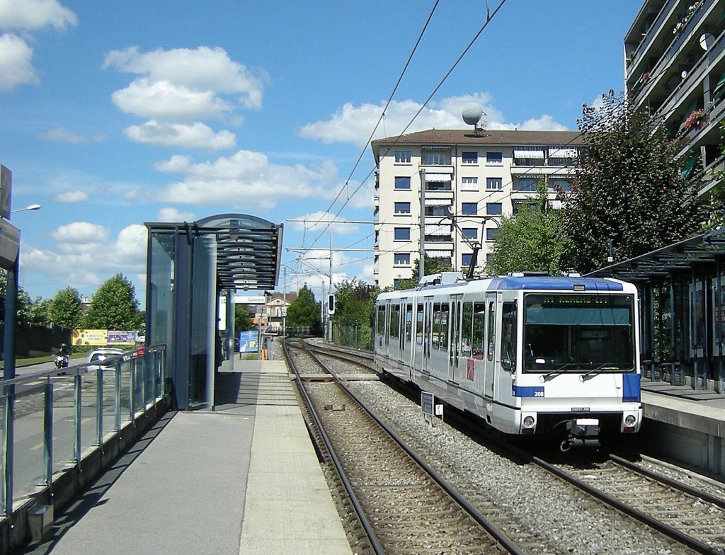 A TSOL-Metro service to Lausanne Flon by Renens. 
09.08.2008