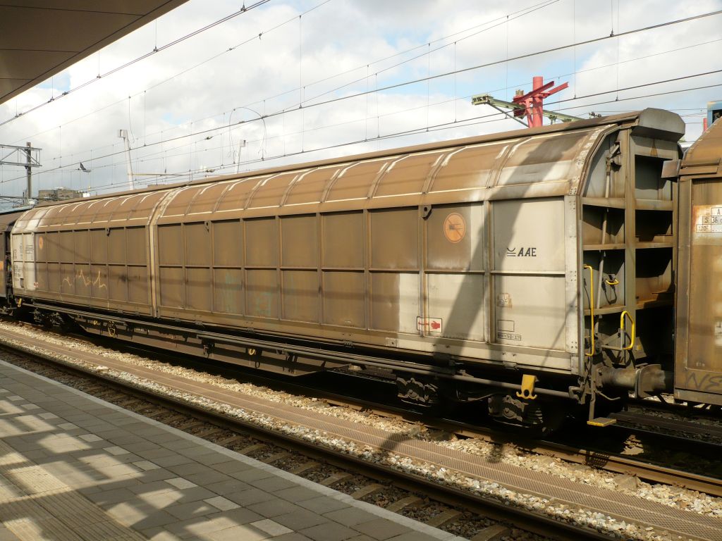 AAE (Ahaus Alstätter Eisenbahn AG) Hbbins3 in a freighttrain. Utrecht centraal station, Netherlands 21-04-2012.