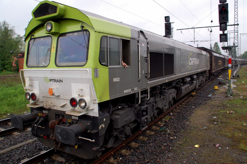 After changing the direction of ride, it get's back in direction Mnchengladbach, the Captrain class 66. 5th. of may 2012 