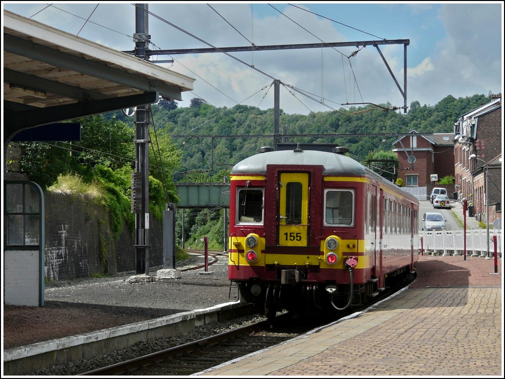 AM 62 155 is leaving the station of Pepinster on July 12th, 2008.